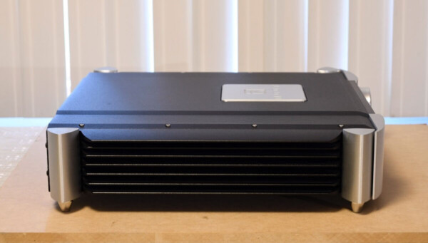SimAudio Moon 740P Preamplifier