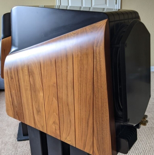 Sonus Faber Extrema – Iconic Stand-Mounted Audiophile Speakers