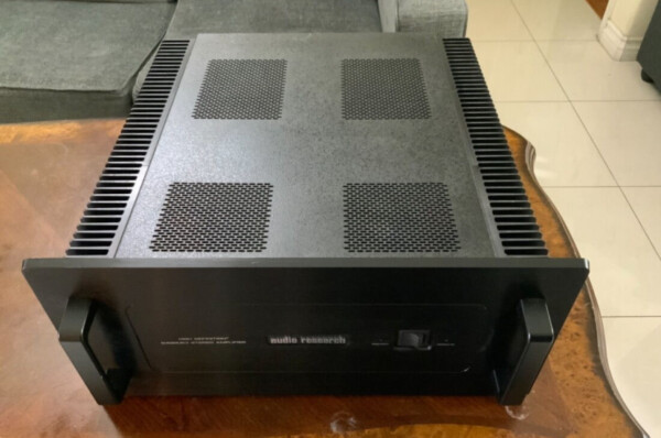 Audio Research D400MKII High Definition Stereo Power Amplifier