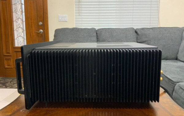 Audio Research D400MKII High Definition Stereo Power Amplifier