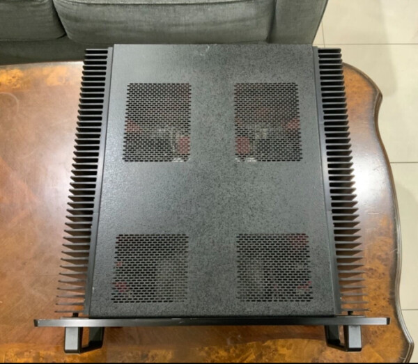 Audio Research D400MKII High Definition Stereo Power Amplifier