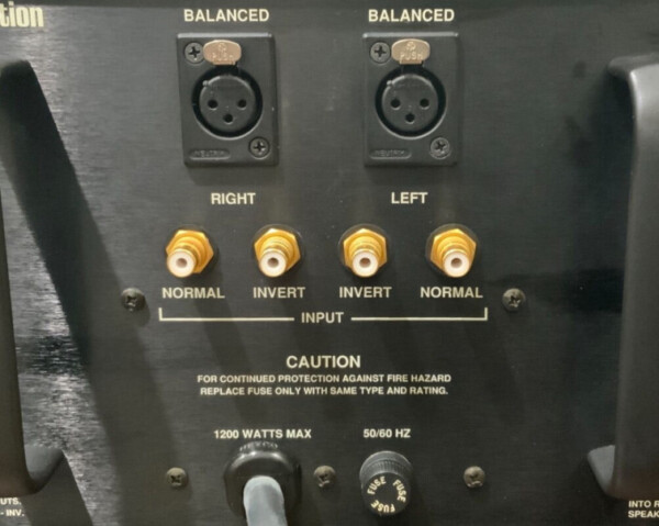 Audio Research D400MKII High Definition Stereo Power Amplifier