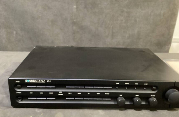 SoundStream C-1 Preamplifier