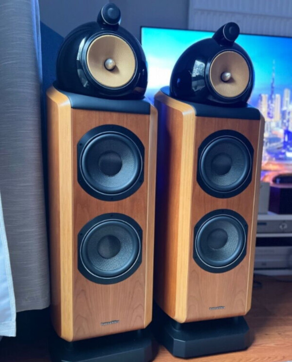 Bowers & Wilkins 802D Floorstanding Speakers - Image 4